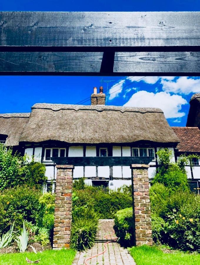 Old Hunters Lodge Whipsnade Buitenkant foto