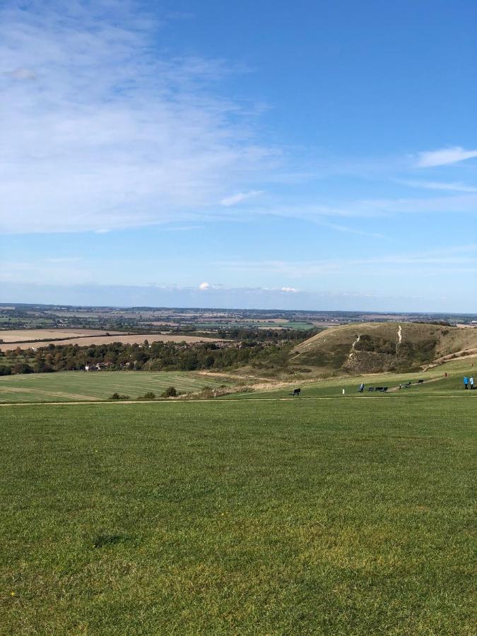 Old Hunters Lodge Whipsnade Buitenkant foto