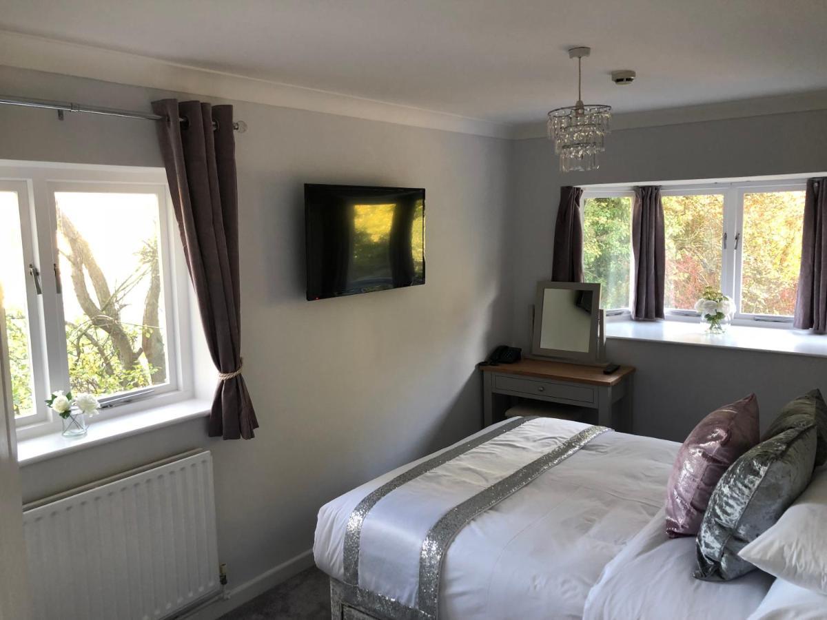 Old Hunters Lodge Whipsnade Buitenkant foto
